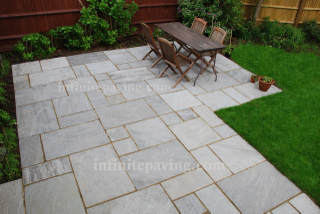 S_Kandla_Grey_Sandstone_Paving_Dry_3