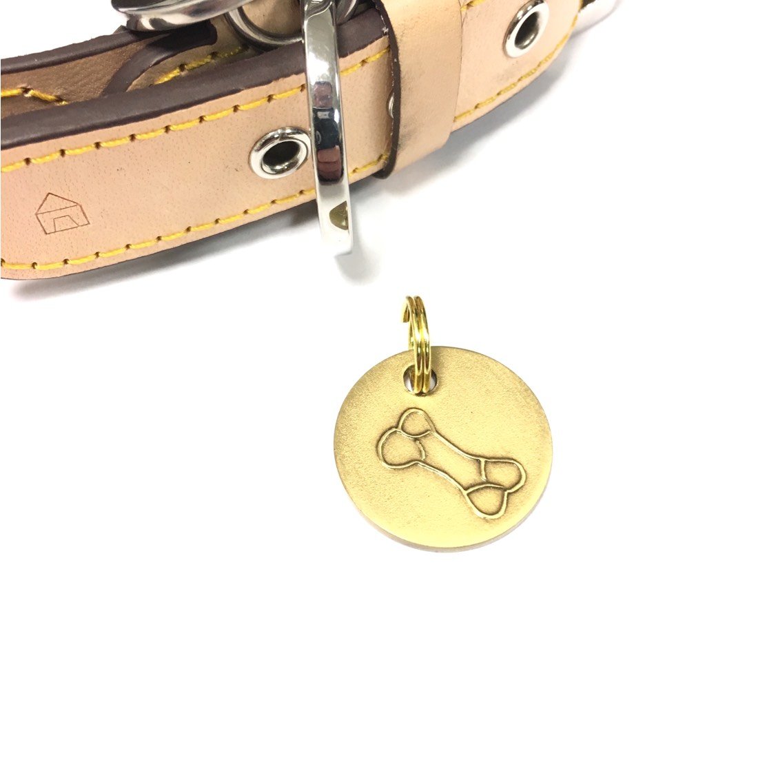 LongPaws-AntiqueGold-Bone7_Collar_7d1ec8ec-ffa4-4aa4-ae50-72e5b6f449f2