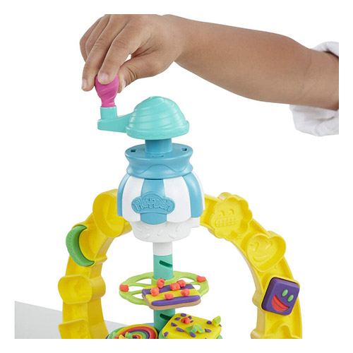 play-doh-kitchen-creations-sprinkle-cookie-surprise-2