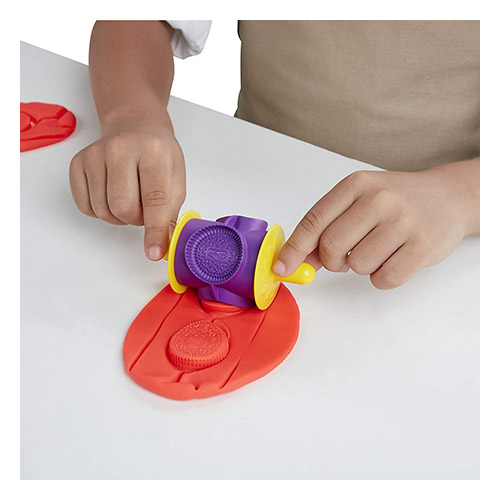 play-doh-kitchen-creations-sprinkle-cookie-surprise-4
