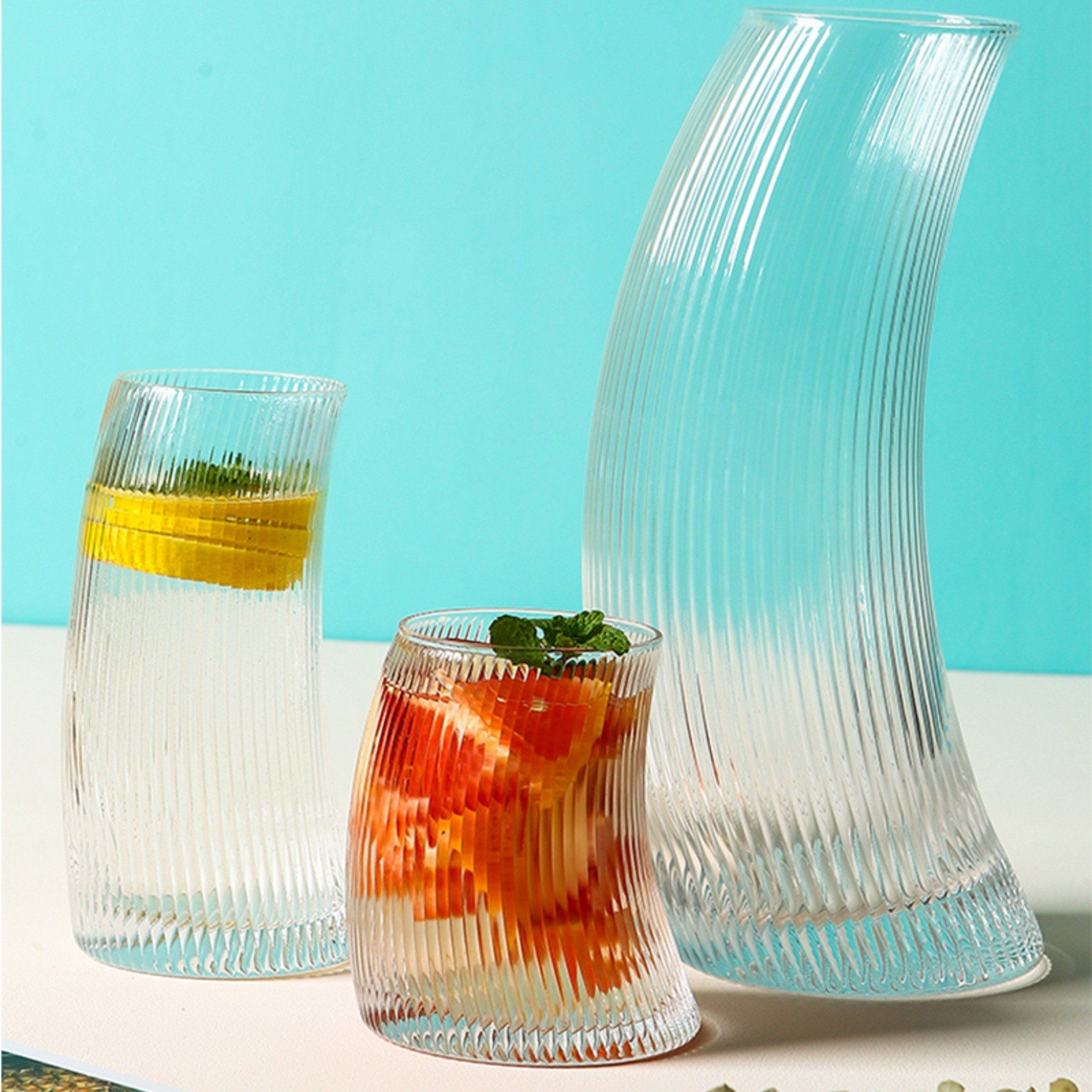 decanter-curved-decanter-set-2_144acde7-7186-4697-80b2-44c9ffdf329e