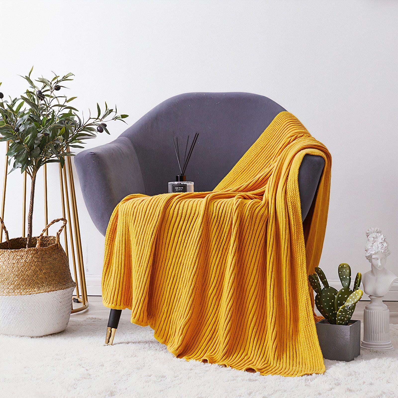 throw-cable-knit-throws-5_72f40714-b033-4d55-b2cd-3559fda25002