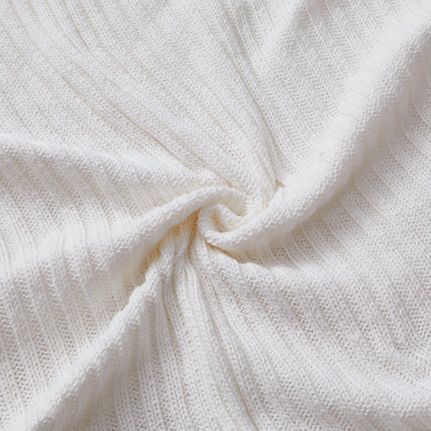 throw-cable-knit-throws-8_36eebdc9-d20c-4831-9b0d-4103bf13b515