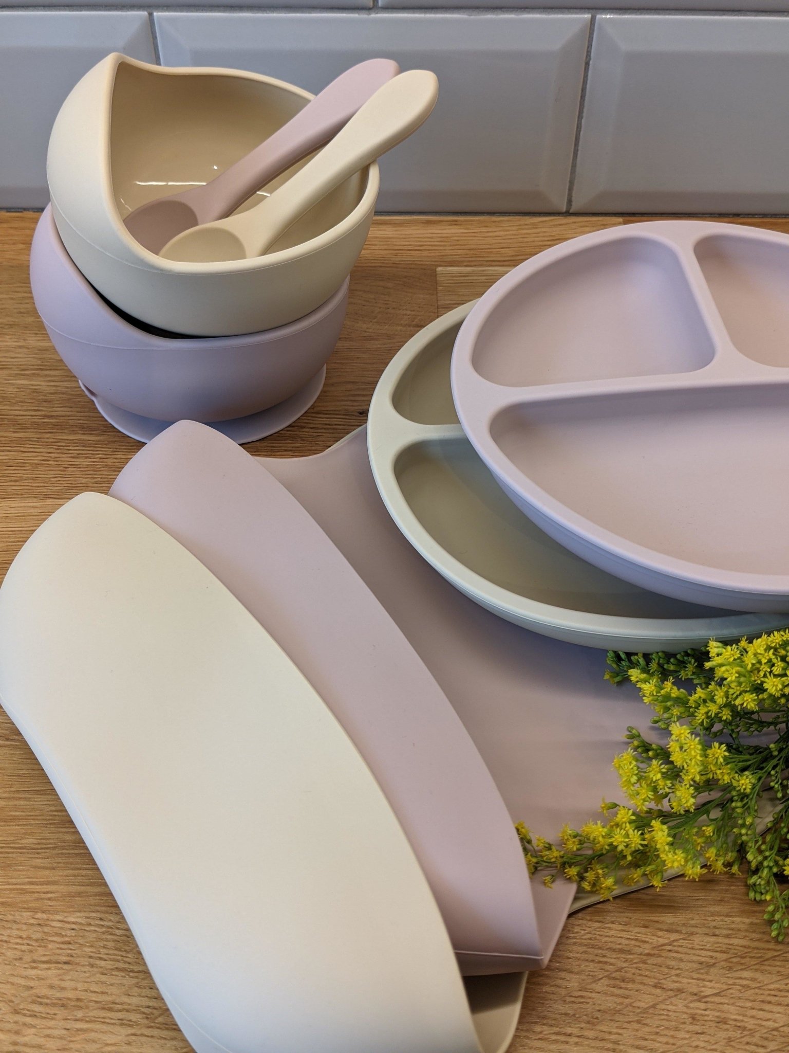 silicone-bib-divider-plate-suction-bowl-and-spoon-set-339662