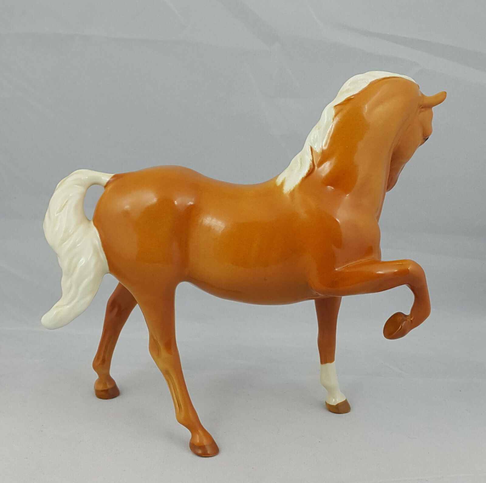 5ec65c6144f761112acedea6