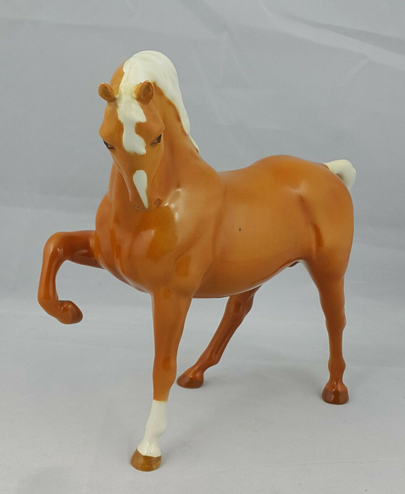 5ec65c6a44f761112acee11b