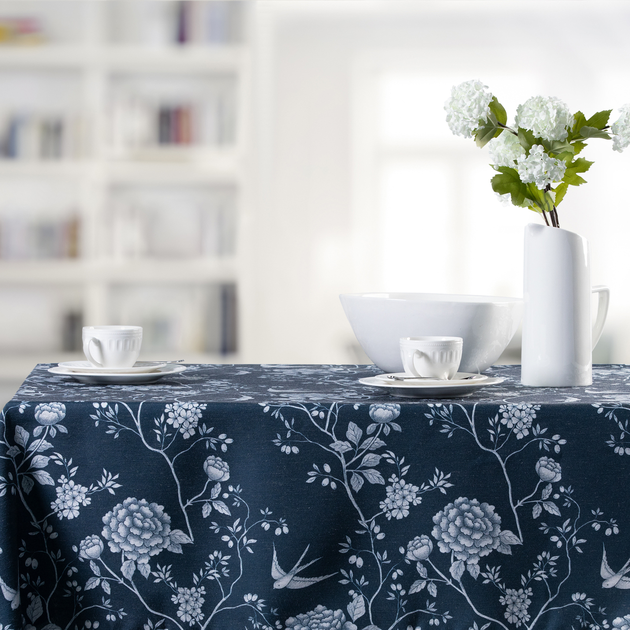 Cecylia_Navy_Tablecloth_1__56694.1636375184.1280.1280