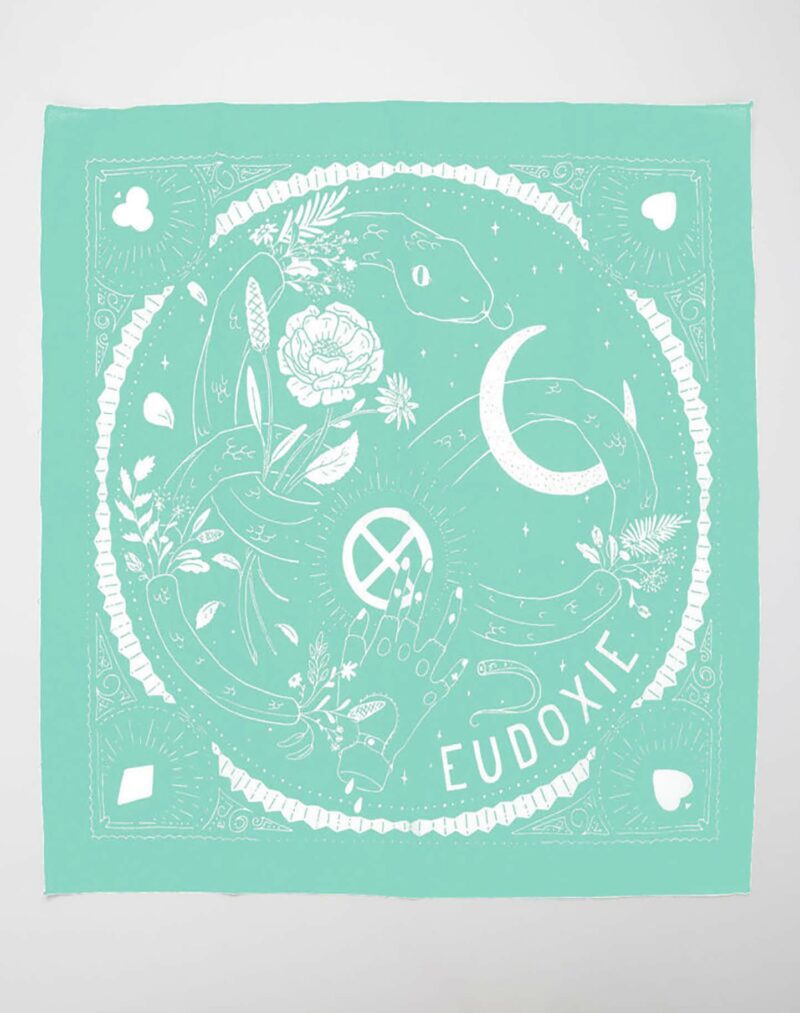 eudoxie-femme-moto-bandana-thelma-vert-menthe-moto-tour-cou-800x1013