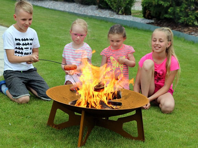Corten-Classic-Fire-Bowl-with-children-e1635343356811