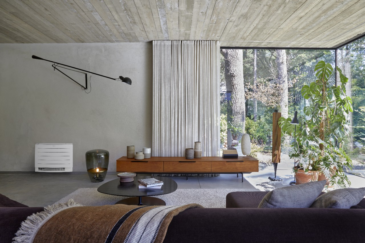 FVXM25A-6_8f73f97f-9ed9-45b9-9a9e-e0eb961bf94d