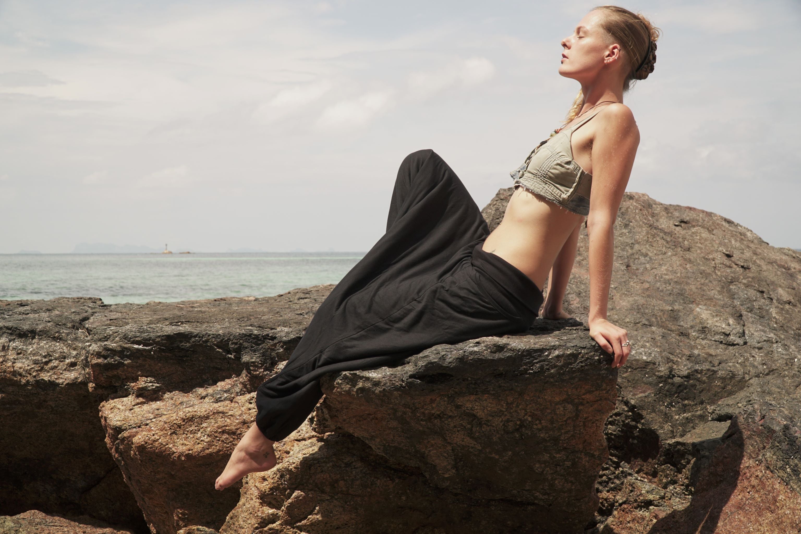 warm-harem-pants-black-plain-fleece-lined_11