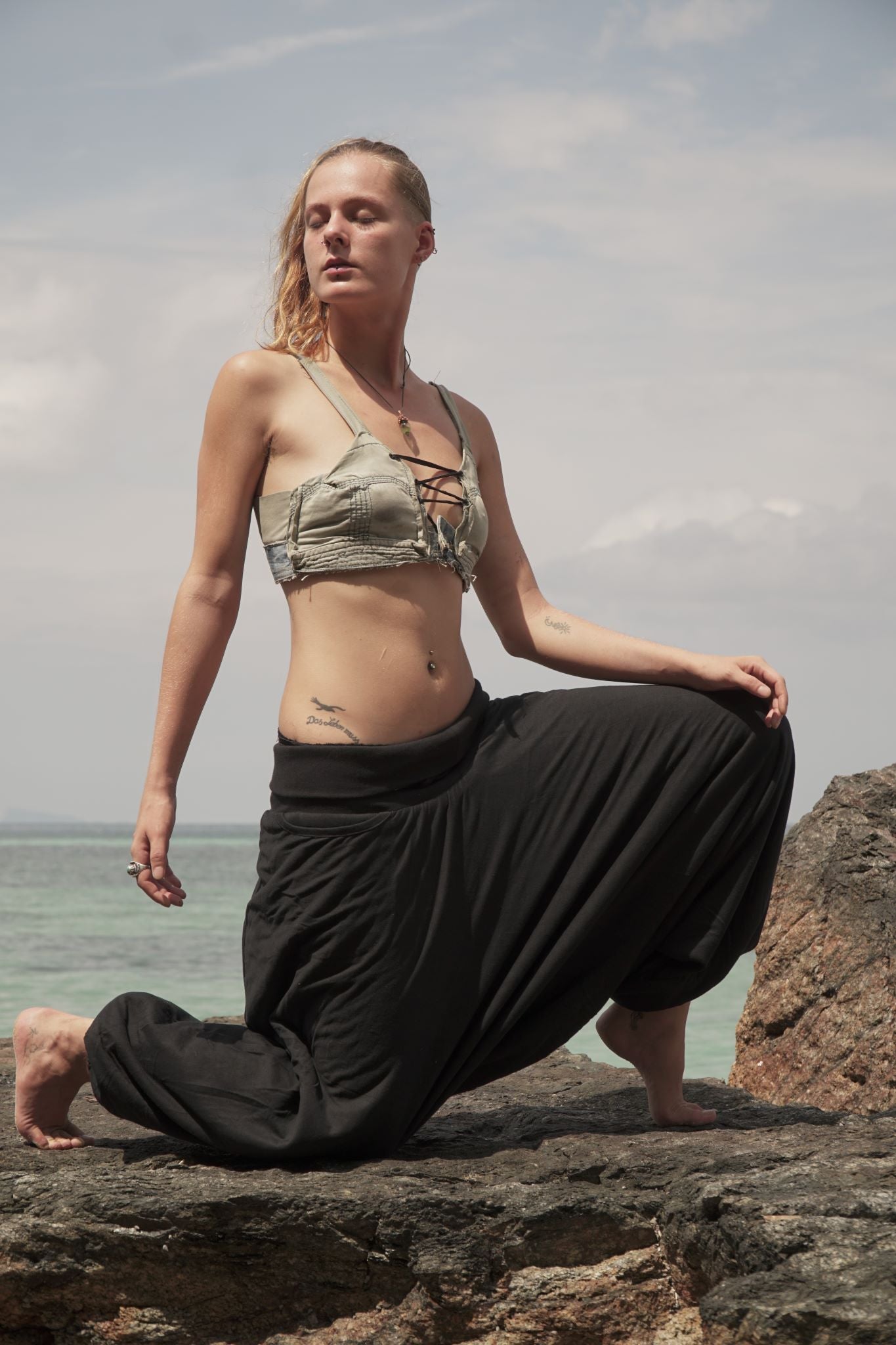 warm-harem-pants-black-plain-fleece-lined_5