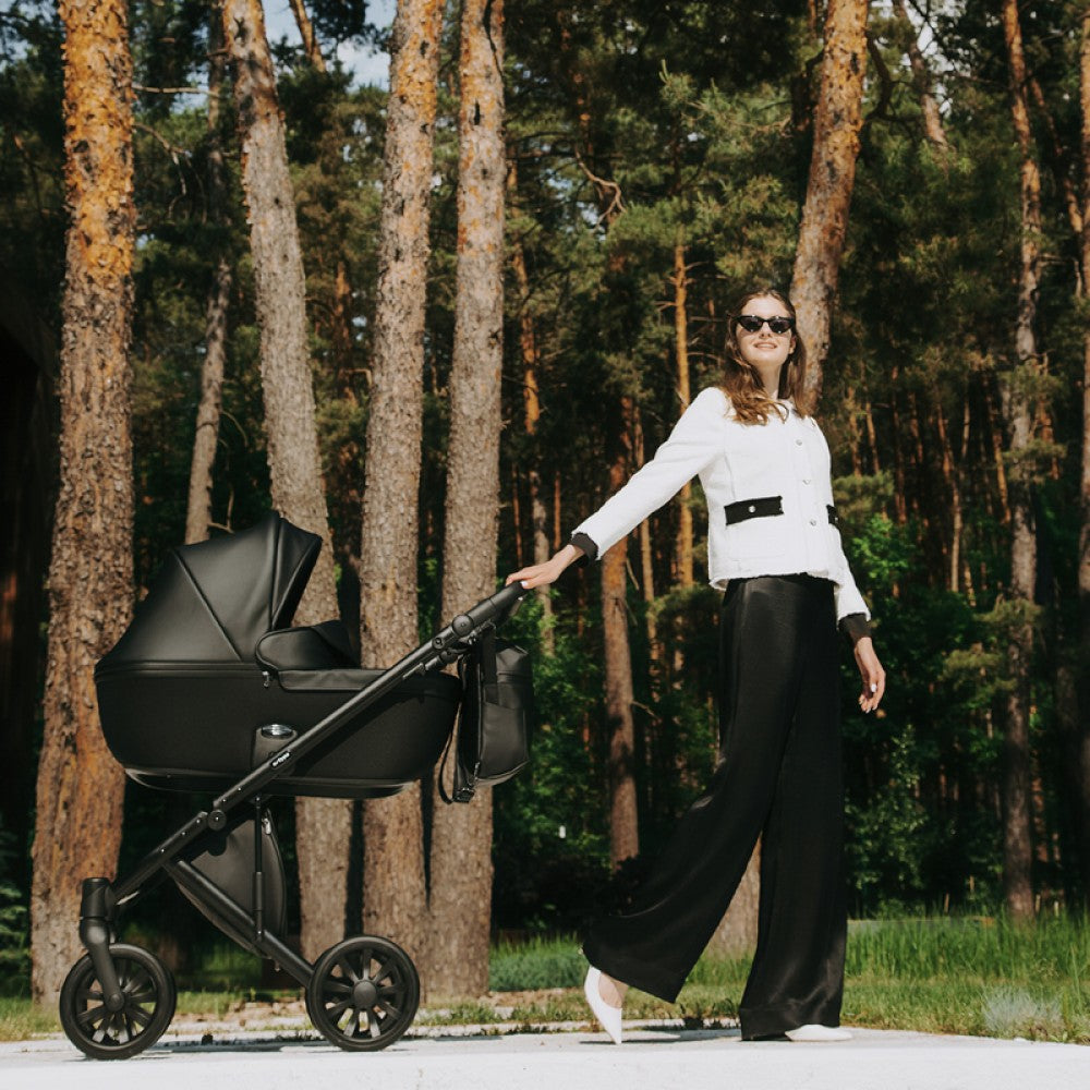 anex-e-type-noir-lifestyle-a-1000x1000_d747c280-47bc-4d97-949f-679db6df97a8