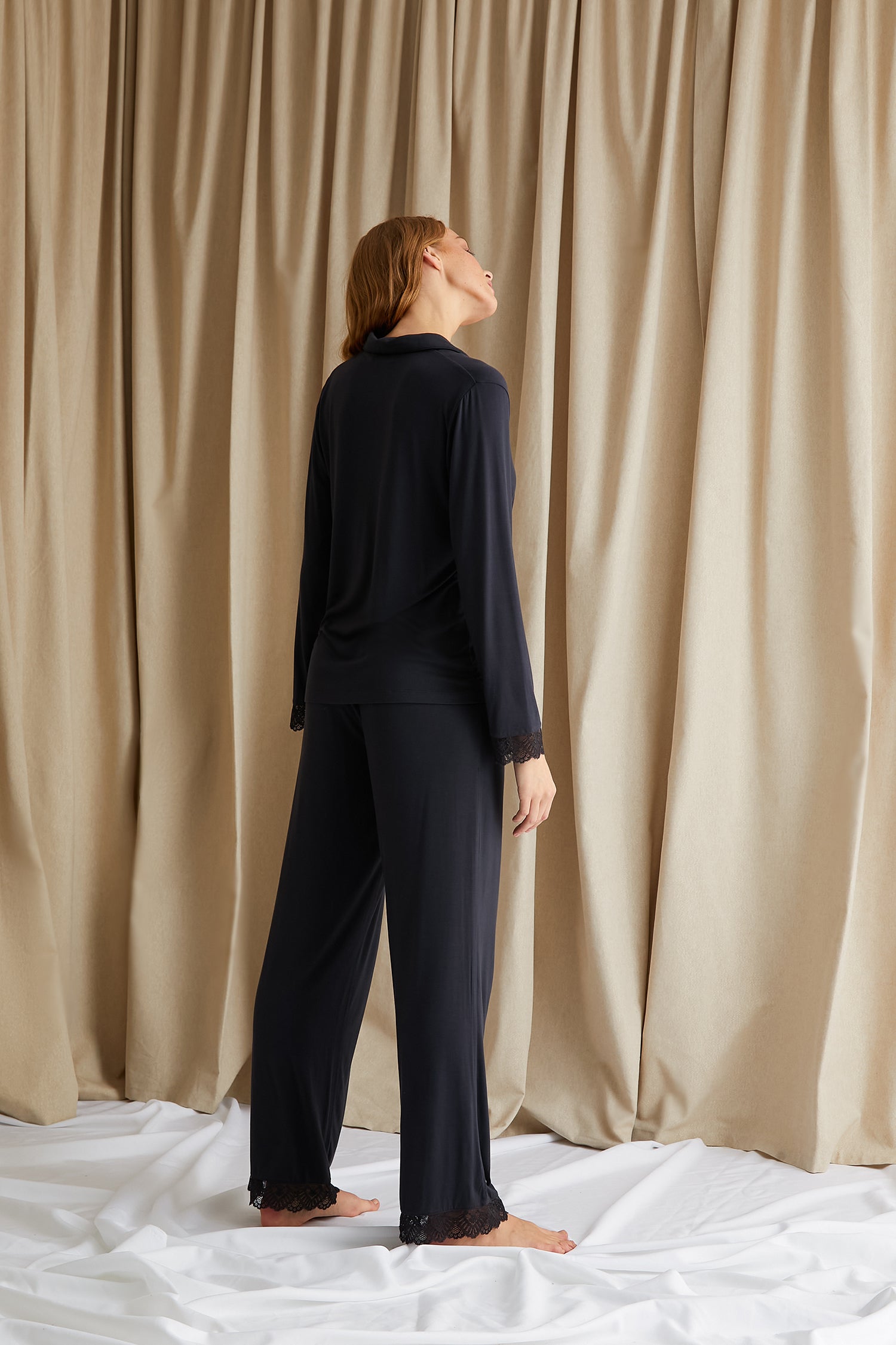 Bamboo_Lace_Pyjama_Set_Raven_3