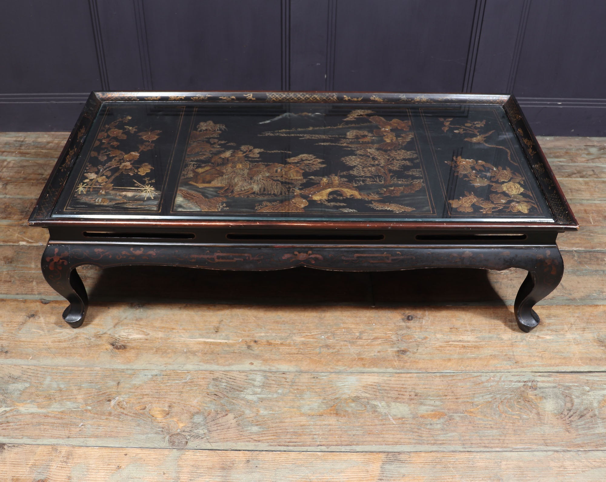Chinoiserie-Coffee-Table-room