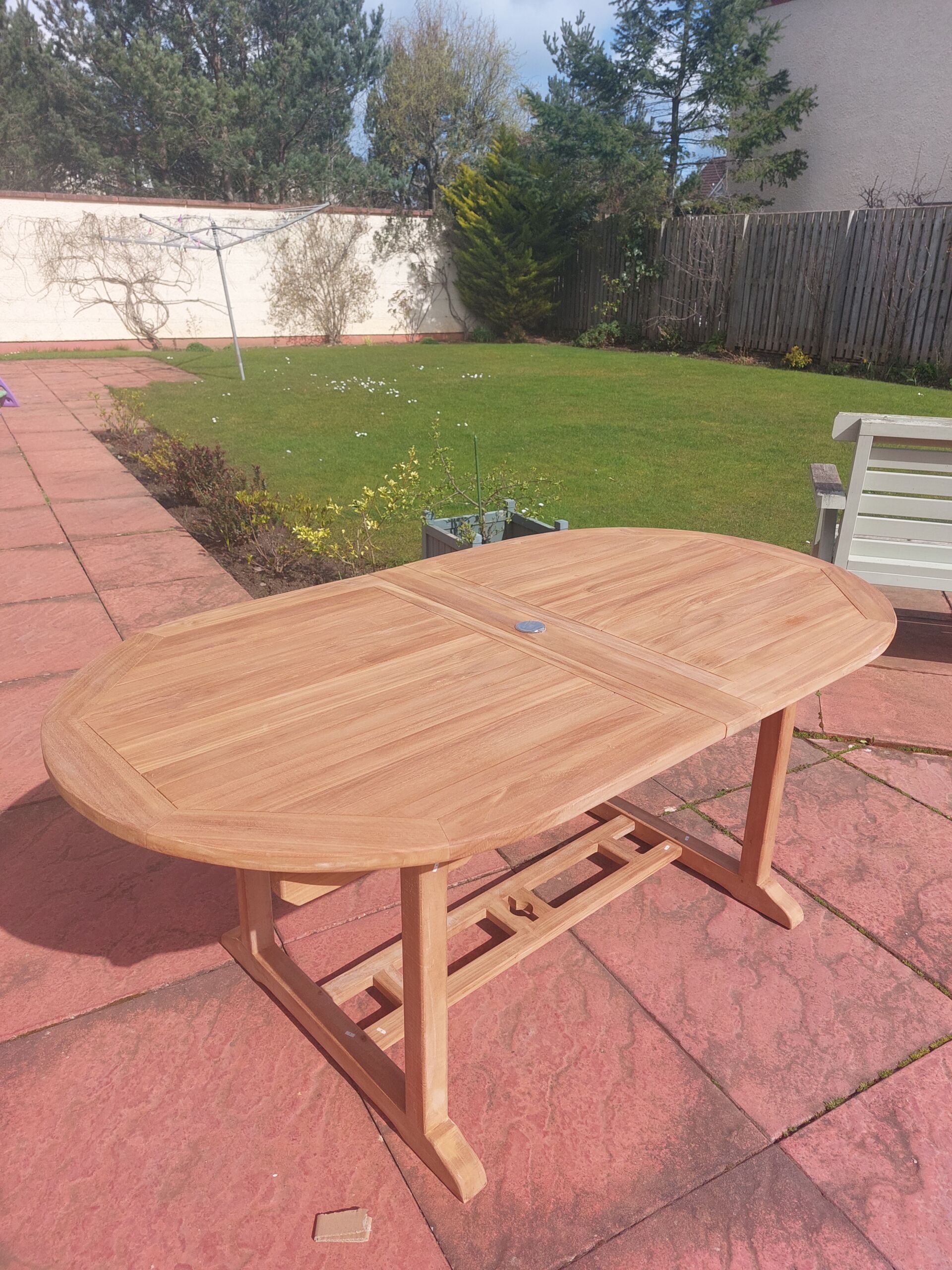 Extendable Table – Outdoor Furniture – LMC Trading