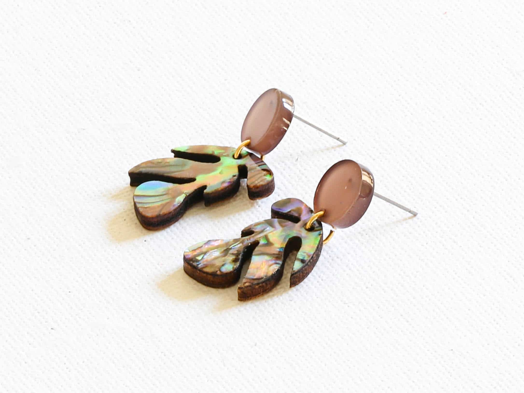 Perdita Delicate Shell Leaf Earrings in Brown – Big Metal London