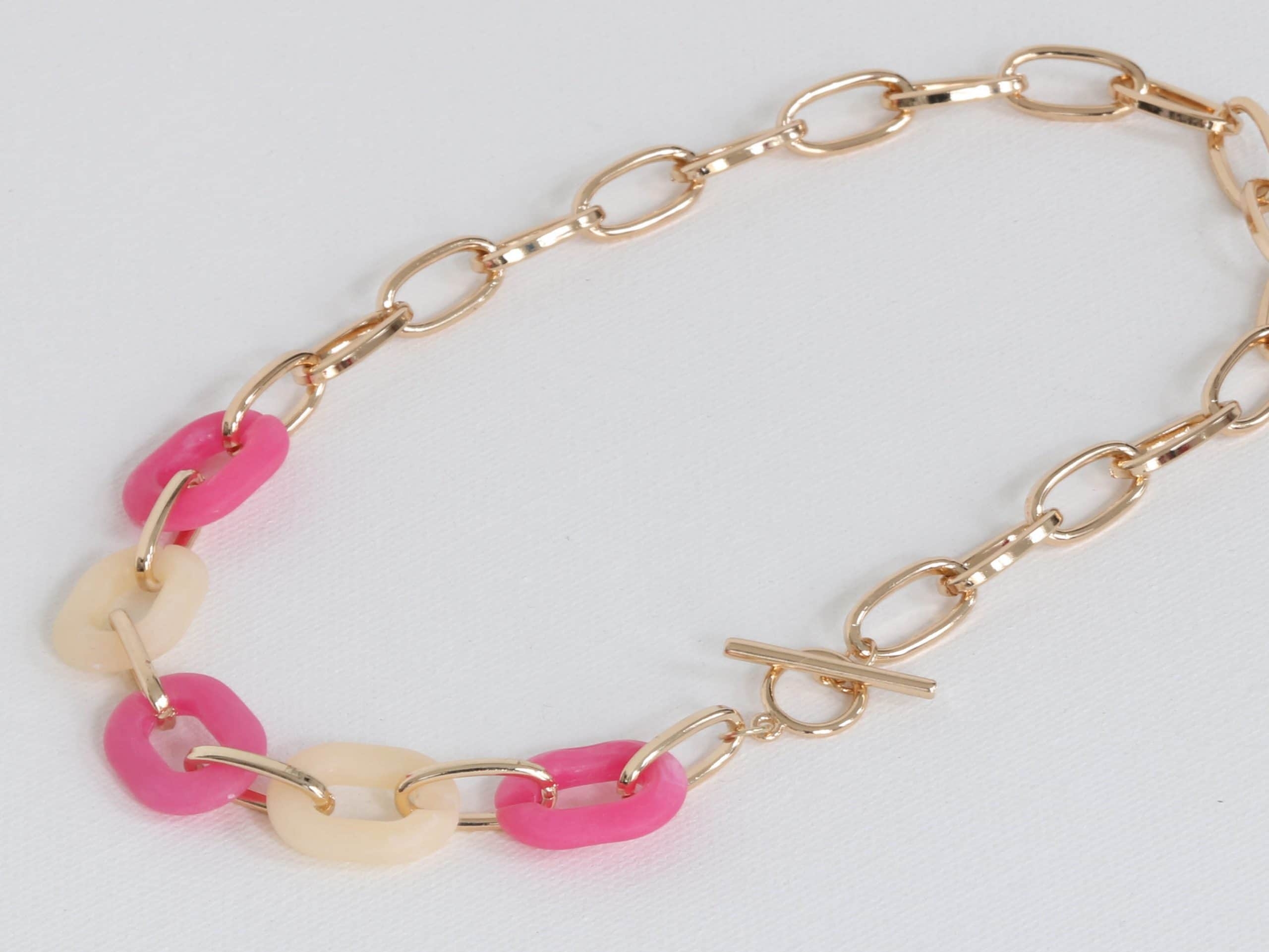 Petra Matte Resin Chain Necklace in Pink – Big Metal London