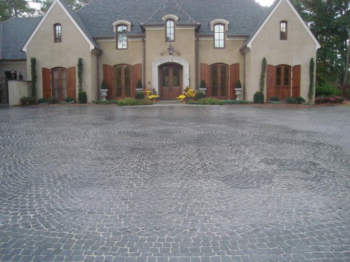 Sagar Black Cobbles/Setts 200x100x40-60mm – Infinite Paving
