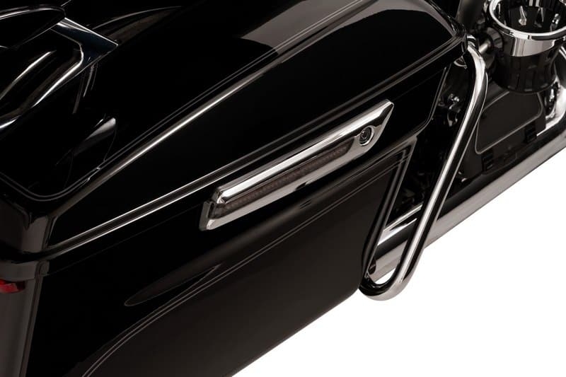 Ciro LED Lighted Saddlebag Hinge Covers for ‘14-UP Harley-Davidson Touring Bikes with hard bags – Chrome – Smoke – Rick Rak