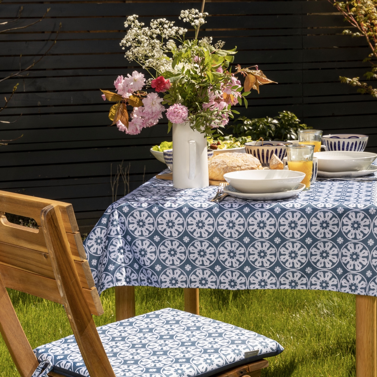 Celina Digby Luxury Outdoor Garden Tablecloth AVAILABLE IN 5 SIZES – Optional Centre Hole for Parasol Casablanca Navy LARGE (220cm x 140cm)