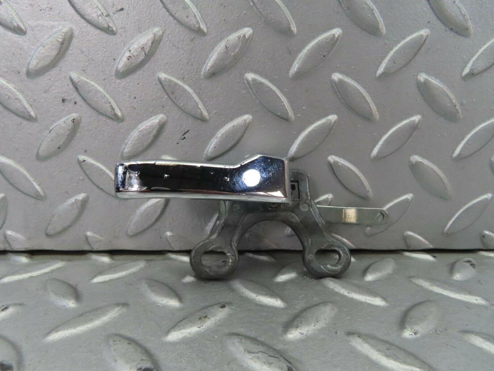 8727 Mercedes-Benz W115 Right Interior Door Handle Chrome 1107660419 – Classic Mercedes Parts