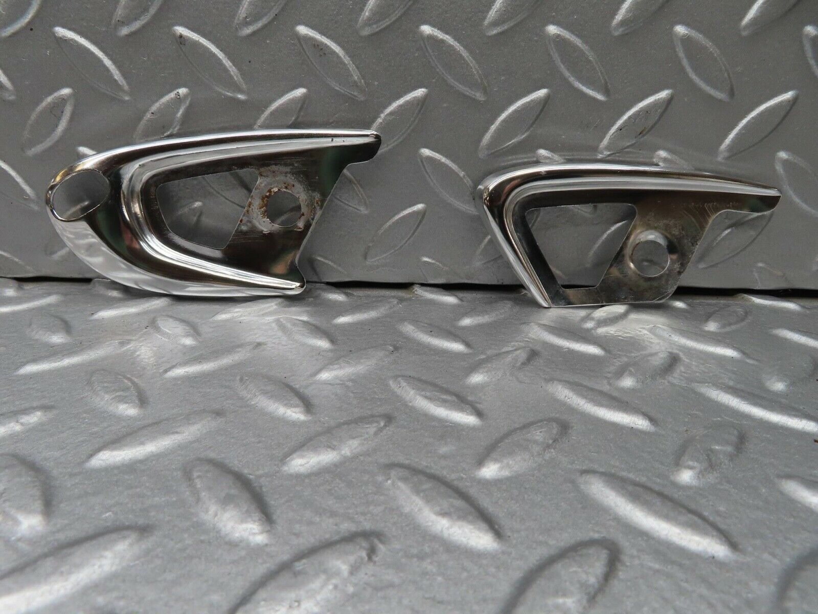 12724 Mercedes-Benz W111 220SE Interior Door Handle Chrome Rear Right – Classic Mercedes Parts