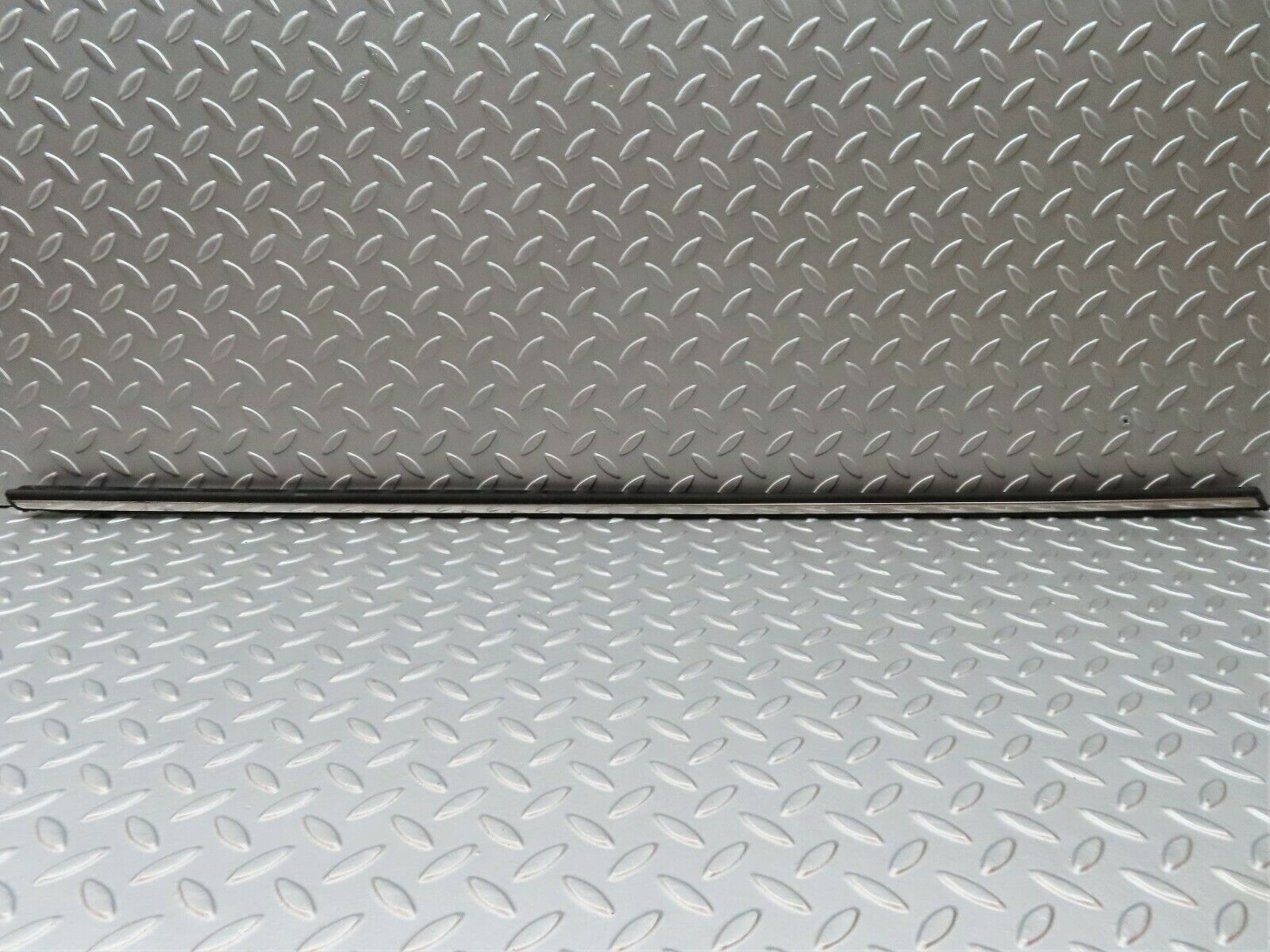 3694 Mercedes-Benz S123 200T Wagon Center Door Chrome Trim Front Left – Classic Mercedes Parts