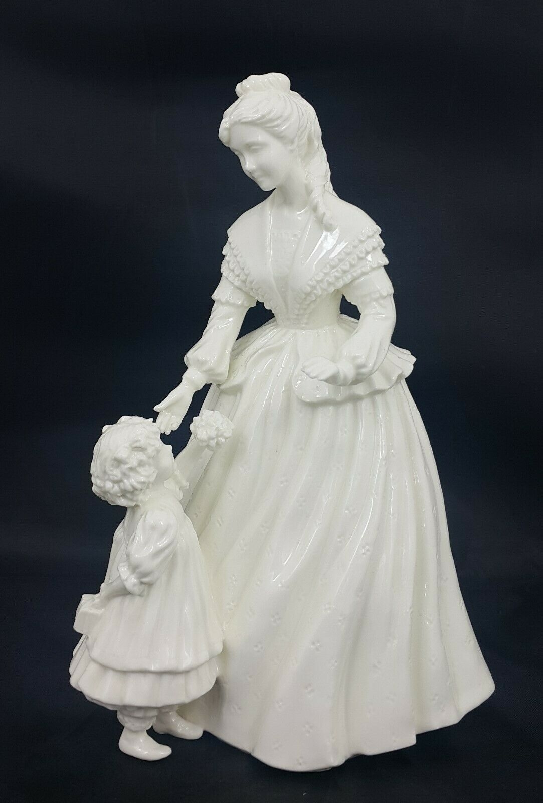 Royal Worcester Figurine Mothering Sunday Ltd Ed – Amazing Antiques Etc. – Amazing Antiques