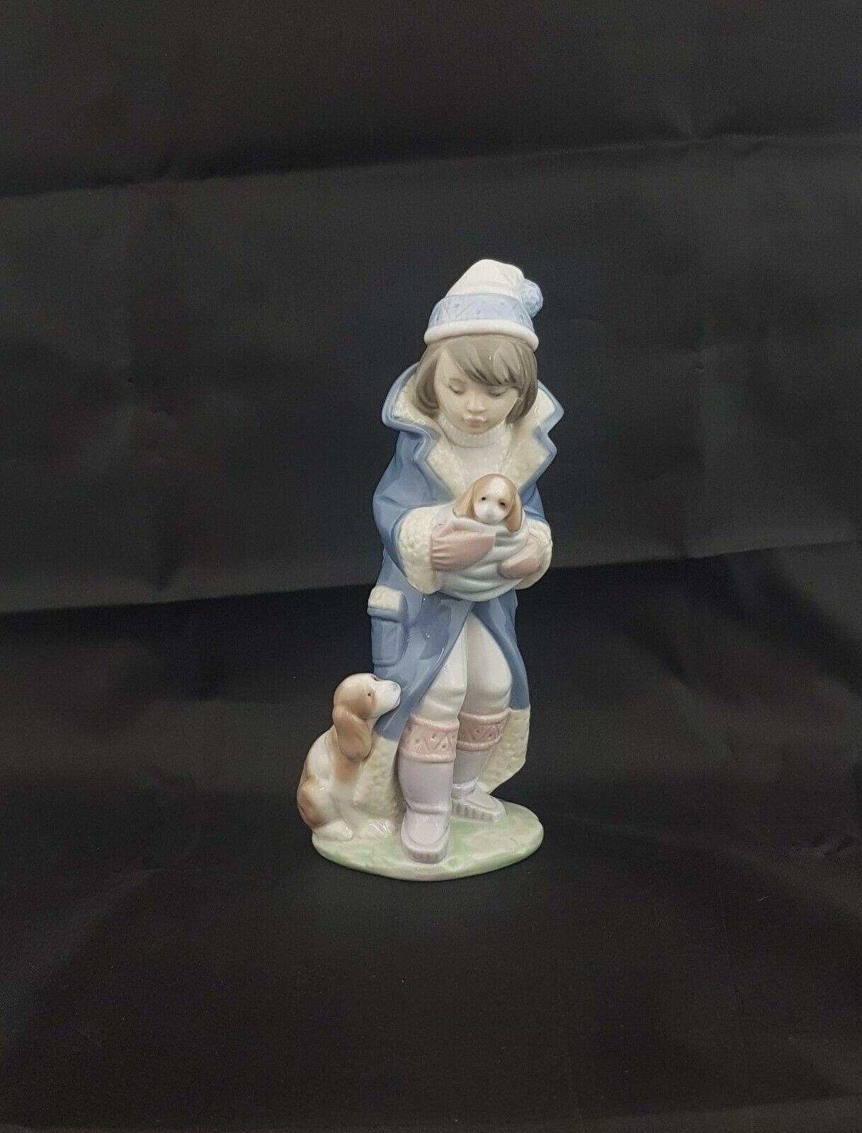 Lladro Figurine 6019 Friday Child – Amazing Antiques Etc. – Amazing Antiques