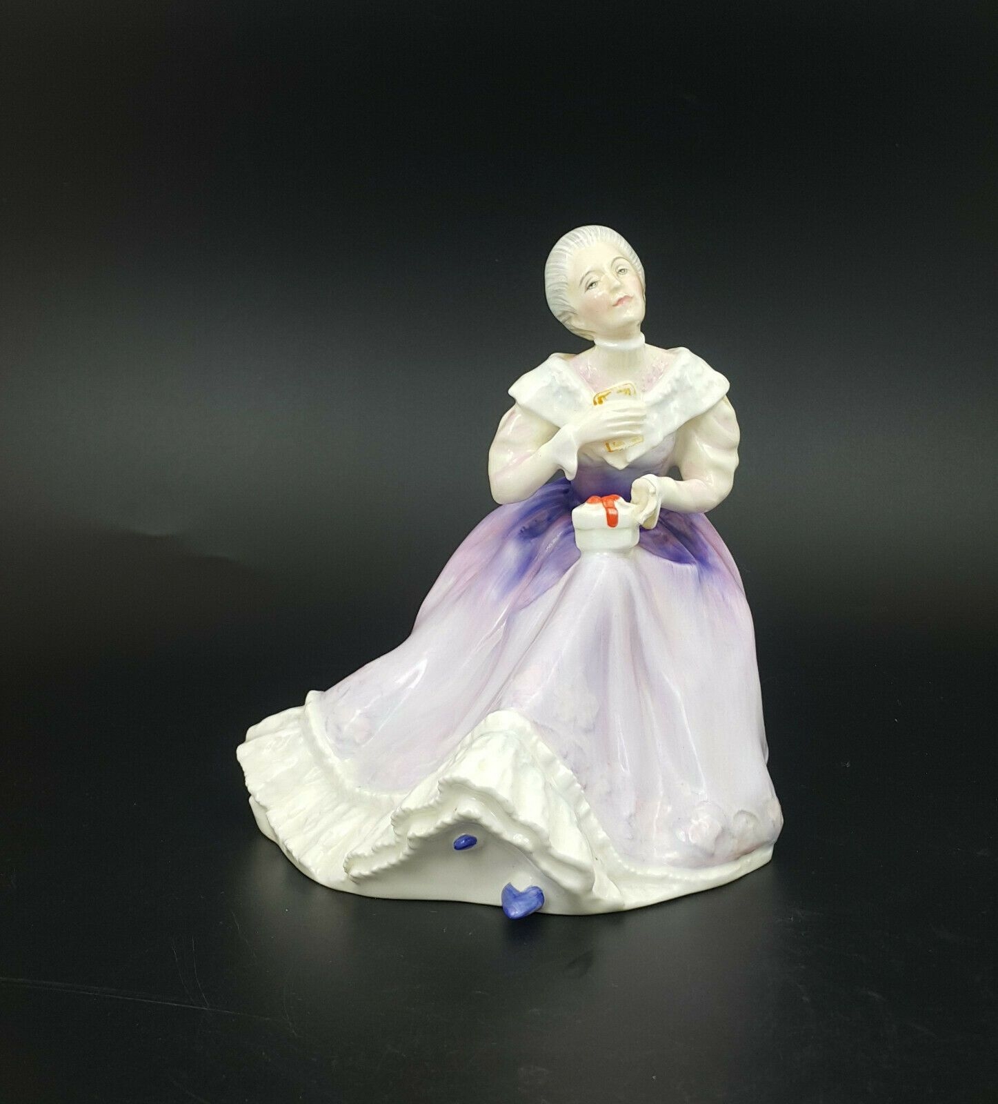 Royal Doulton Figurine Happy Anniversary HN3097 – Amazing Antiques Etc. – Amazing Antiques