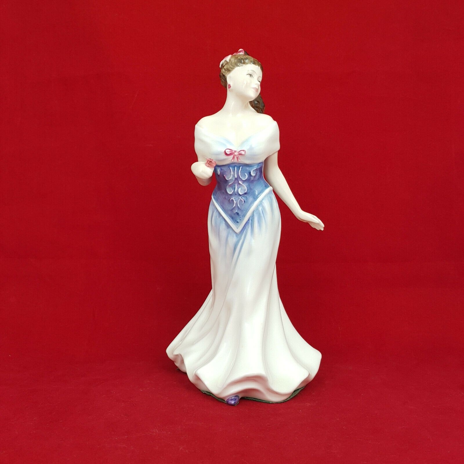 Royal Doulton Figurine – For You HN3754 – 223 RD – Royal Doulton – Amazing Antiques