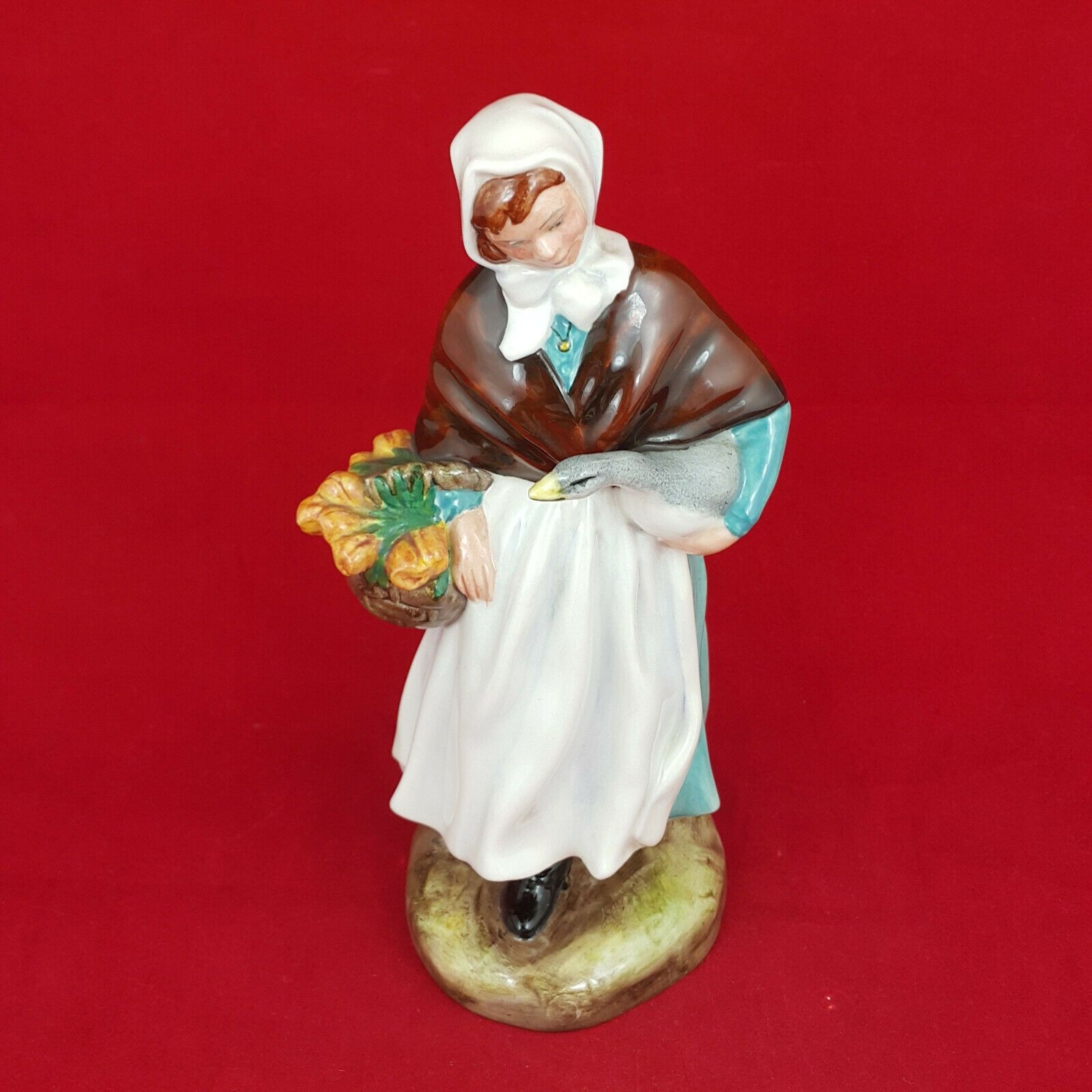 Royal Doulton Figurine – Country Lass HN1991A – 360 RD – Royal Doulton – Amazing Antiques