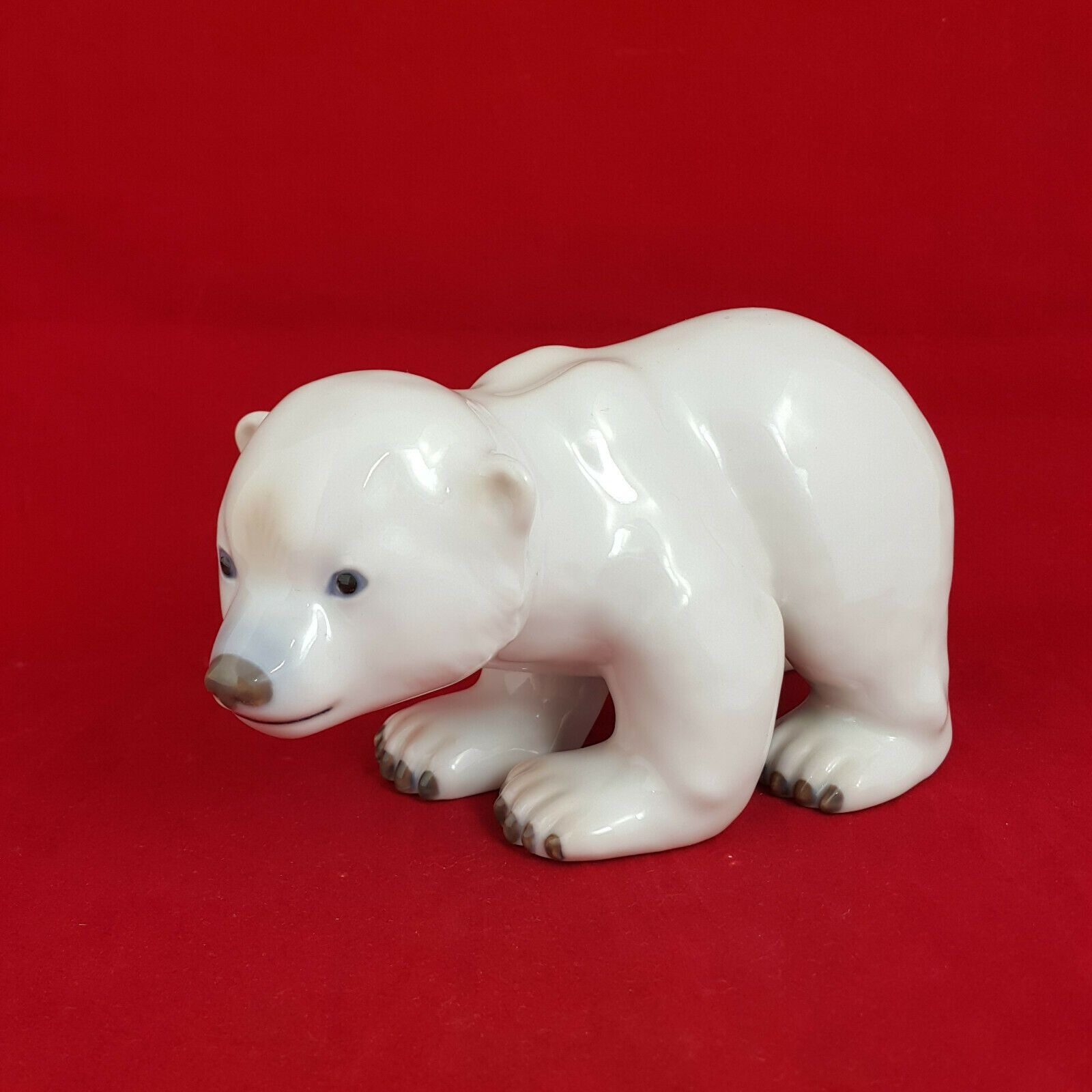 Royal Copenhagen B & G – Polar Bear Cub Standing 2535 – 368 RCH – Royal Copenhagen – Amazing Antiques