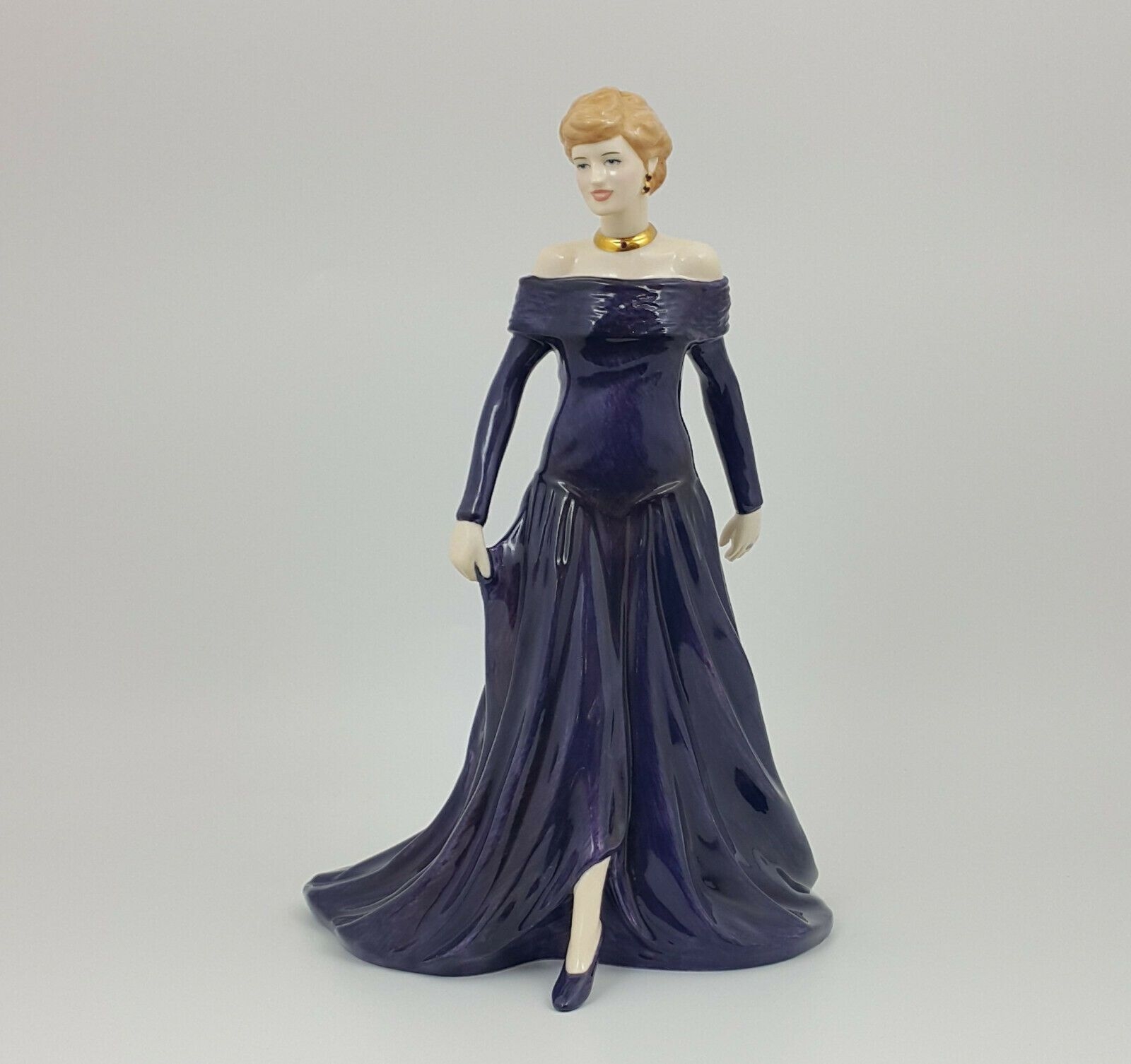 Royal Doulton Figurine – Diana Princess of Wales – HN5066 – Royal Doulton – Amazing Antiques