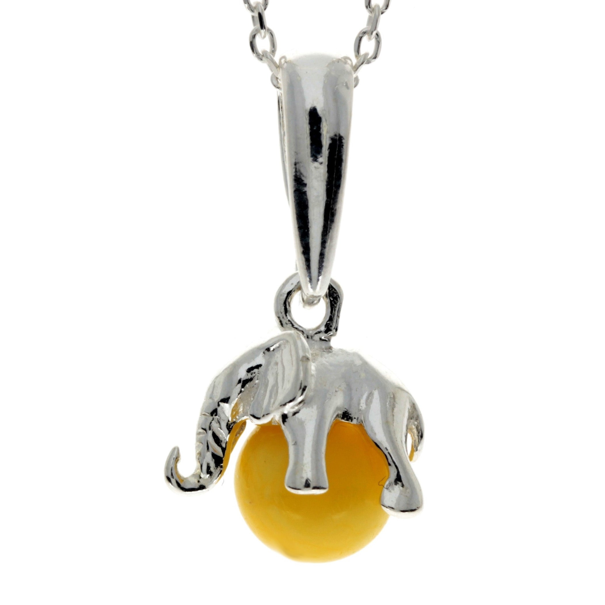 925 Sterling Silver Lucky Elephant sitting on Amber Ball – GL354 20″ diamond cut curbs chain – Lemon – Pendant – SilverAmberJewellery