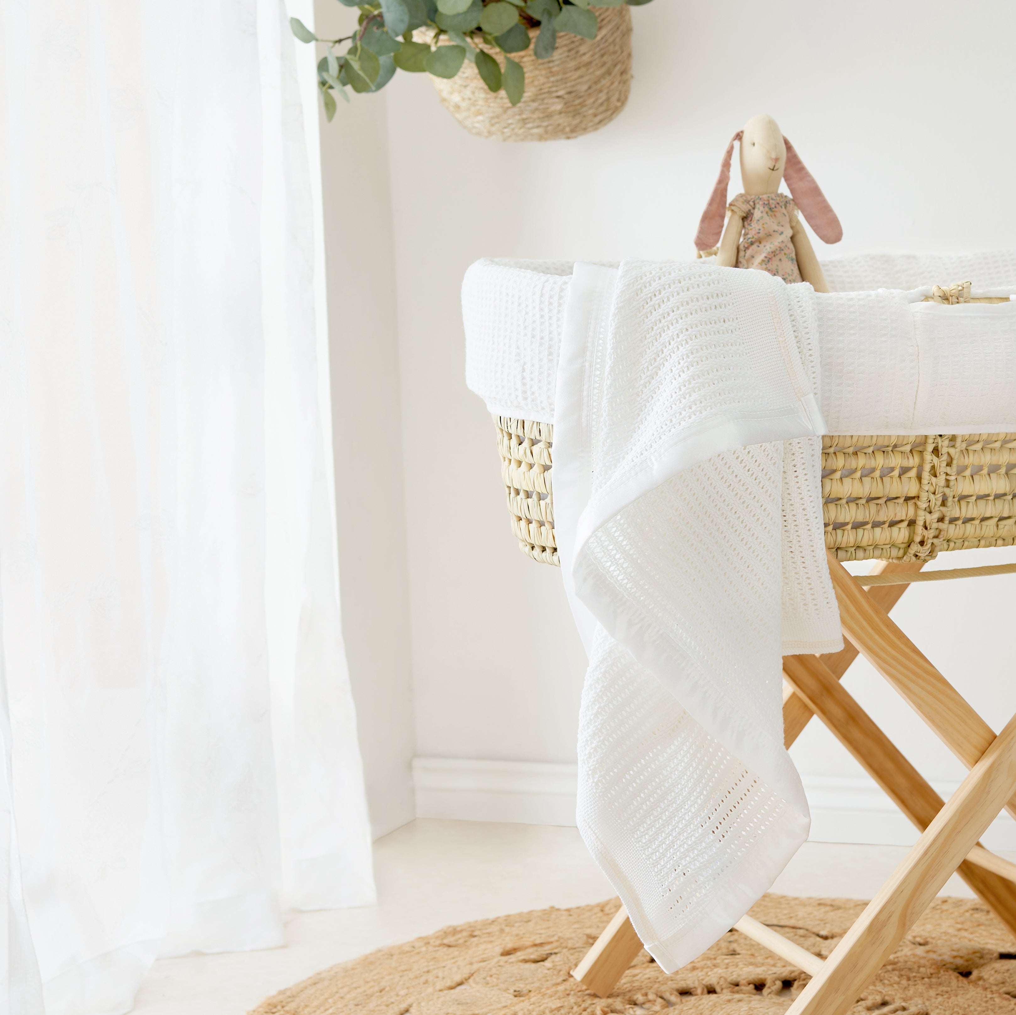 Luxury 100% Organic Satin Edged Baby Blanket – Large (White & White), White & White Satin – The Tiny Bed Company