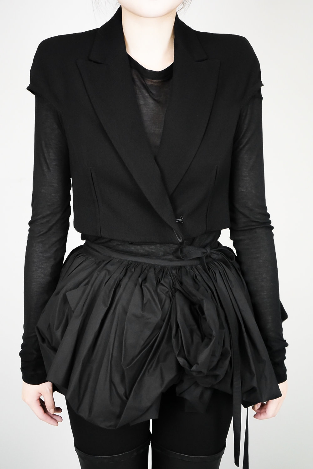 Ann Demeulemeester – Womens – Cropped Jacket – Black – Fleesewool / Rayon – Tailored – Sleeveless – Front Button Closing – Shoulder Pads