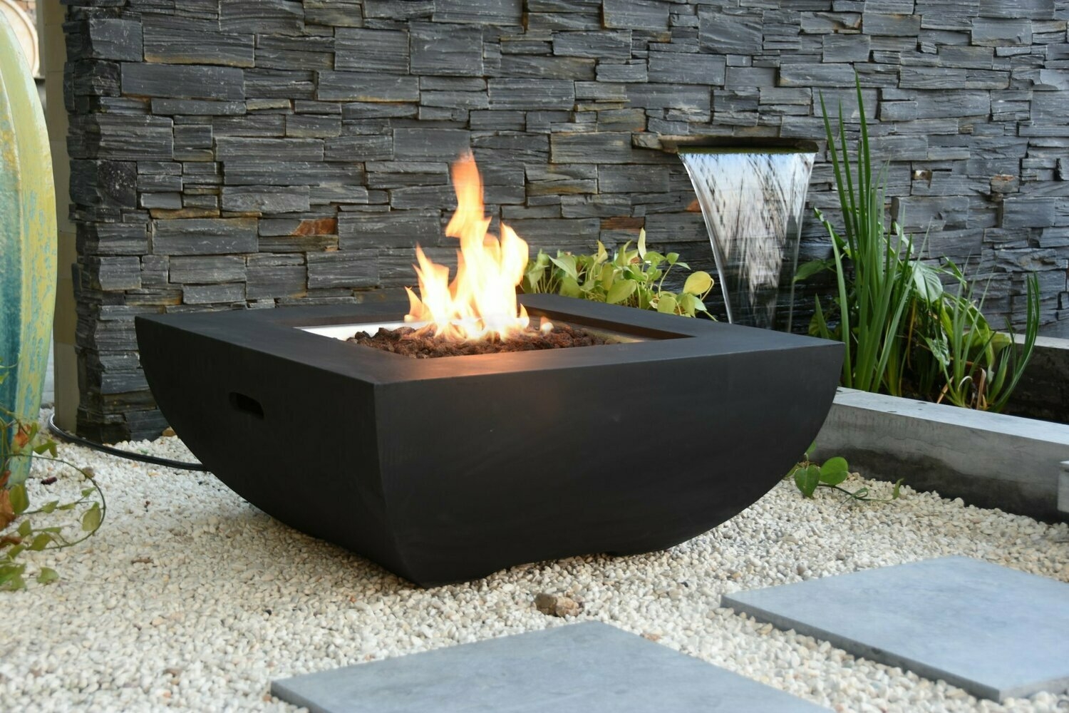 Elementi Aurora Black Fire Table – LPG Bottle – Outdoor Fire Pit – Forno Boutique