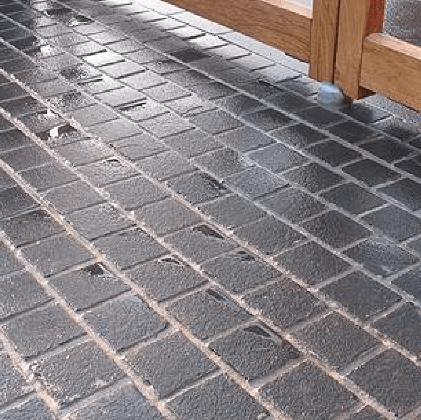Ash Limestone Cobbles – 100x100x40/60mm – Premium Paving Co