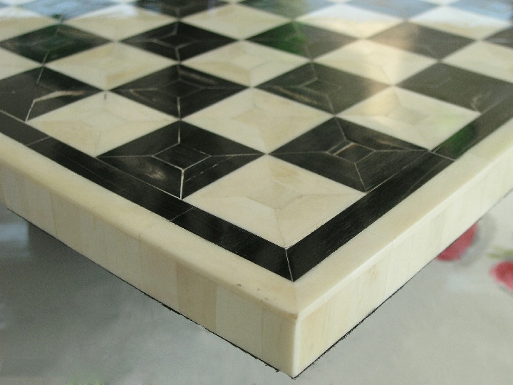 Superb BONE Chess Board – Black and White 1.9 inch Squares