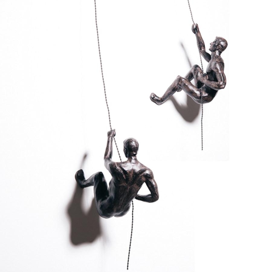 Sculpture Bronze Climbing Men Duo – 19cm x 10cm x 16cm