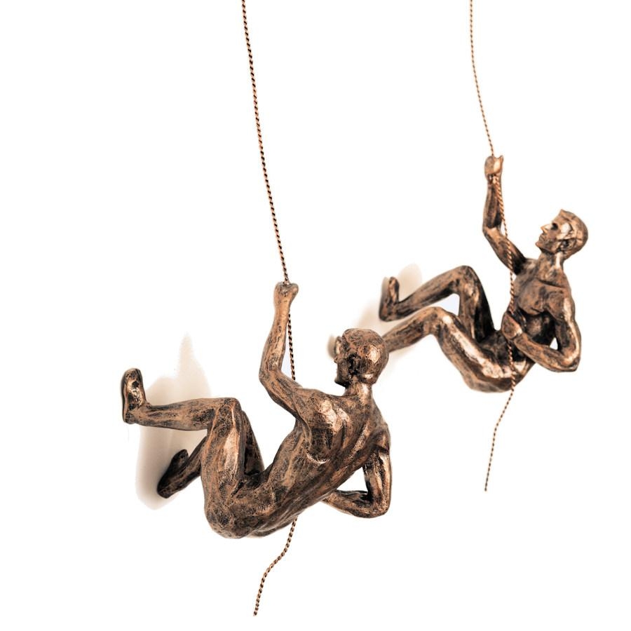 Sculpture Copper Climbing Men Duo – 19cm x 10cm x 16cm