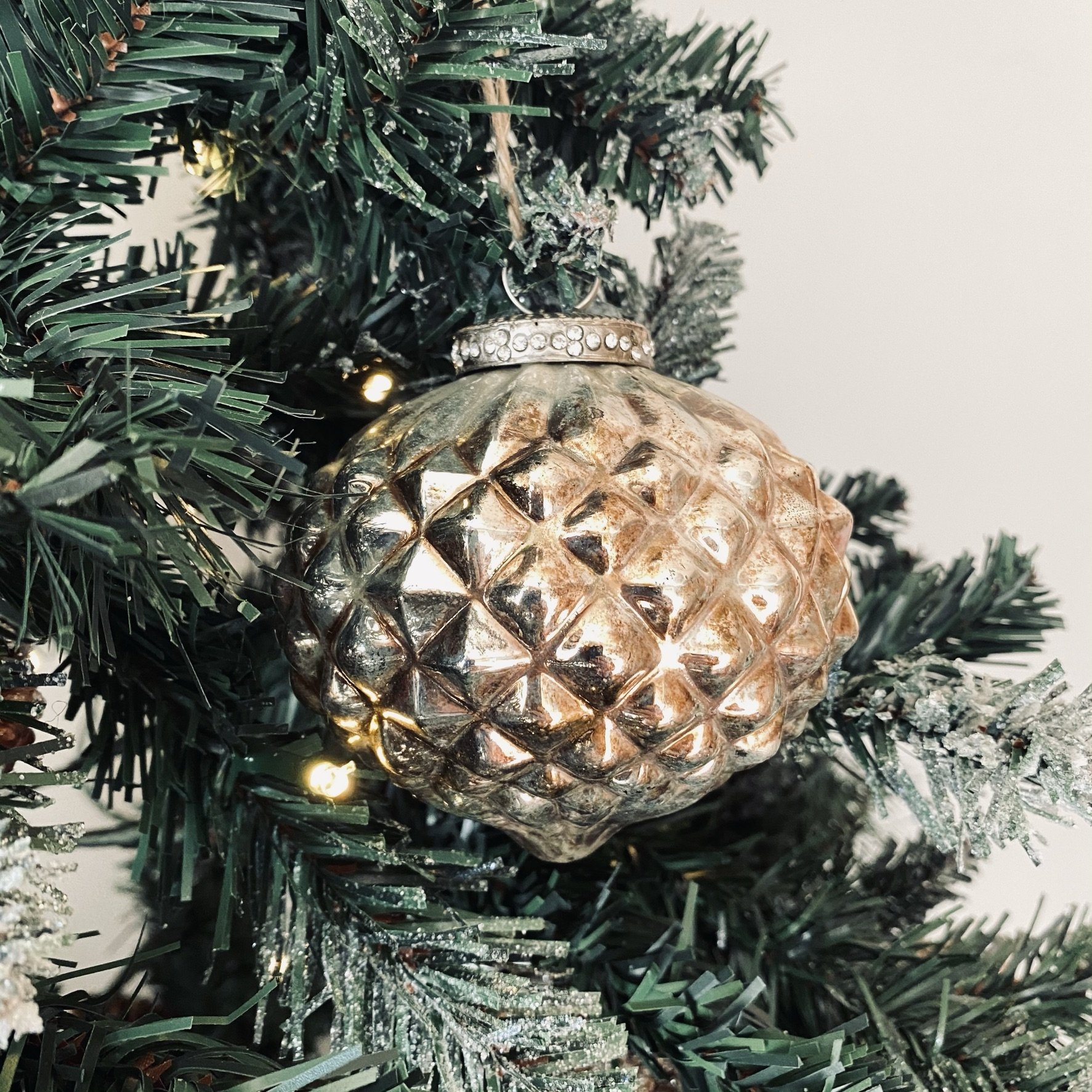 Burnished Textured Bauble | The Noel Collection – Hill Interiors