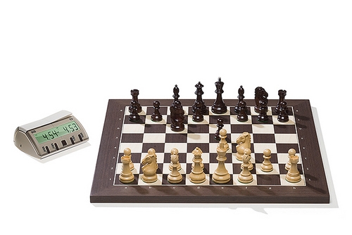 Wenge DGT Electronic Chessboard (E-Board) Serial Port Version. Royal Pieces