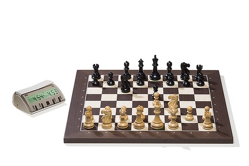Wenge DGT Electronic Chessboard (E-Board) Serial Port Version. Classic Pieces