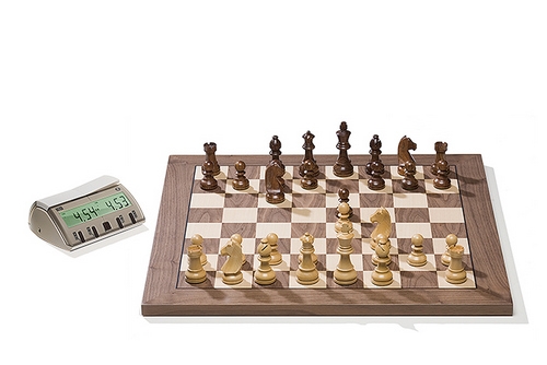 Walnut DGT Electronic Chessboard (E-Board) USB Port Version. Timeless Pieces