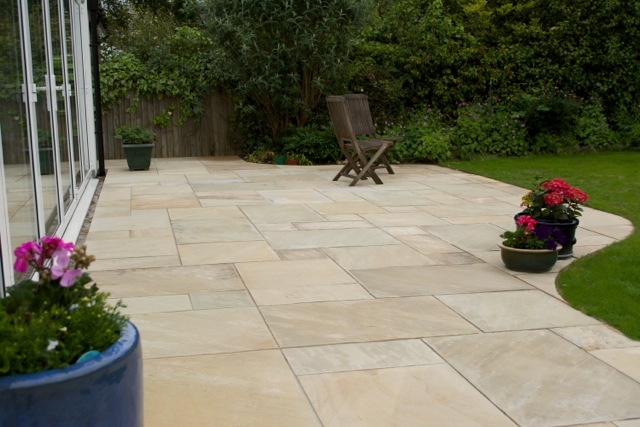 Mint Fossil 600x600mm Paving Stone Pack 22mm Calibrated 18.5m² – Indian Sandstone – £19.68 Per M² – Infinite Paving