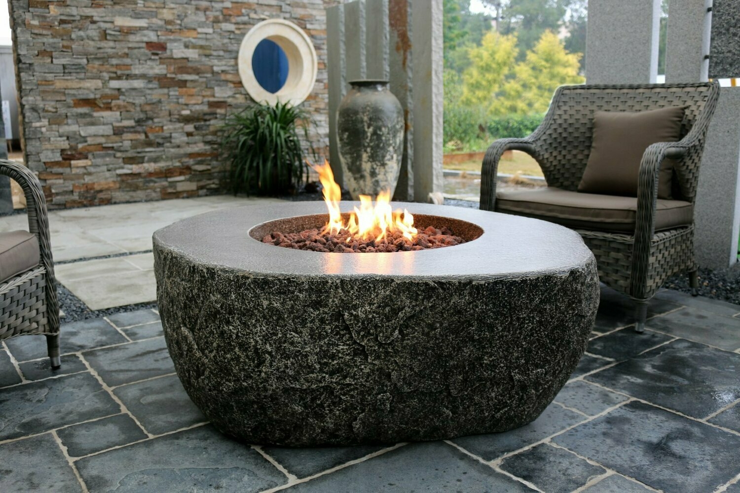 Elementi Fiery Rock Fire Table – Mains Gas – Outdoor Fire Pit – Forno Boutique