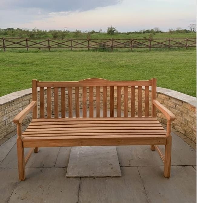 Winchester Memorial bench – Outdoor Furniture – LMC Trading